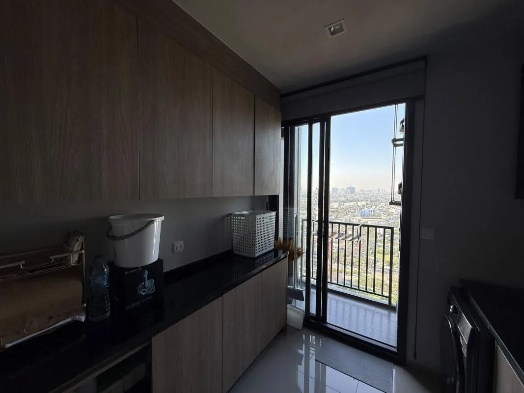Property photos for The Line Wongsawang