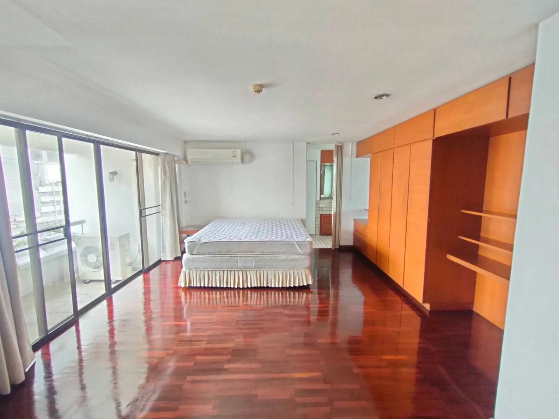 Property photos for Sripat Court Apartment