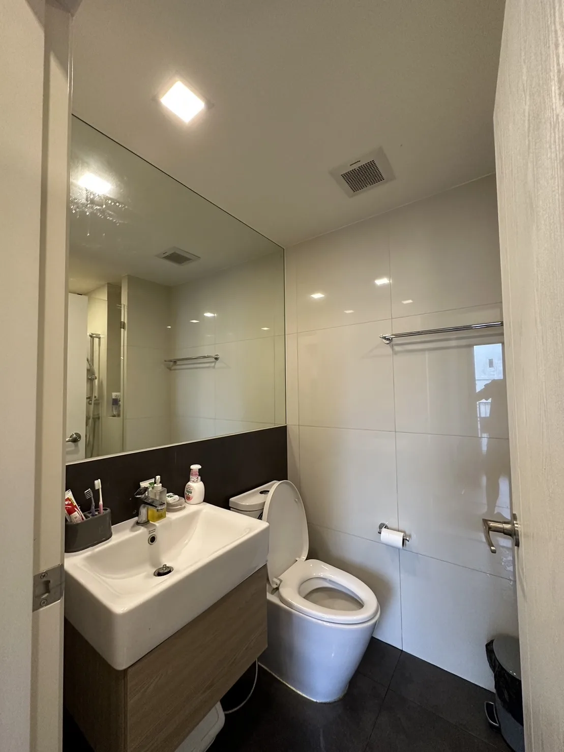 Property photos for Chambers On - nut Station