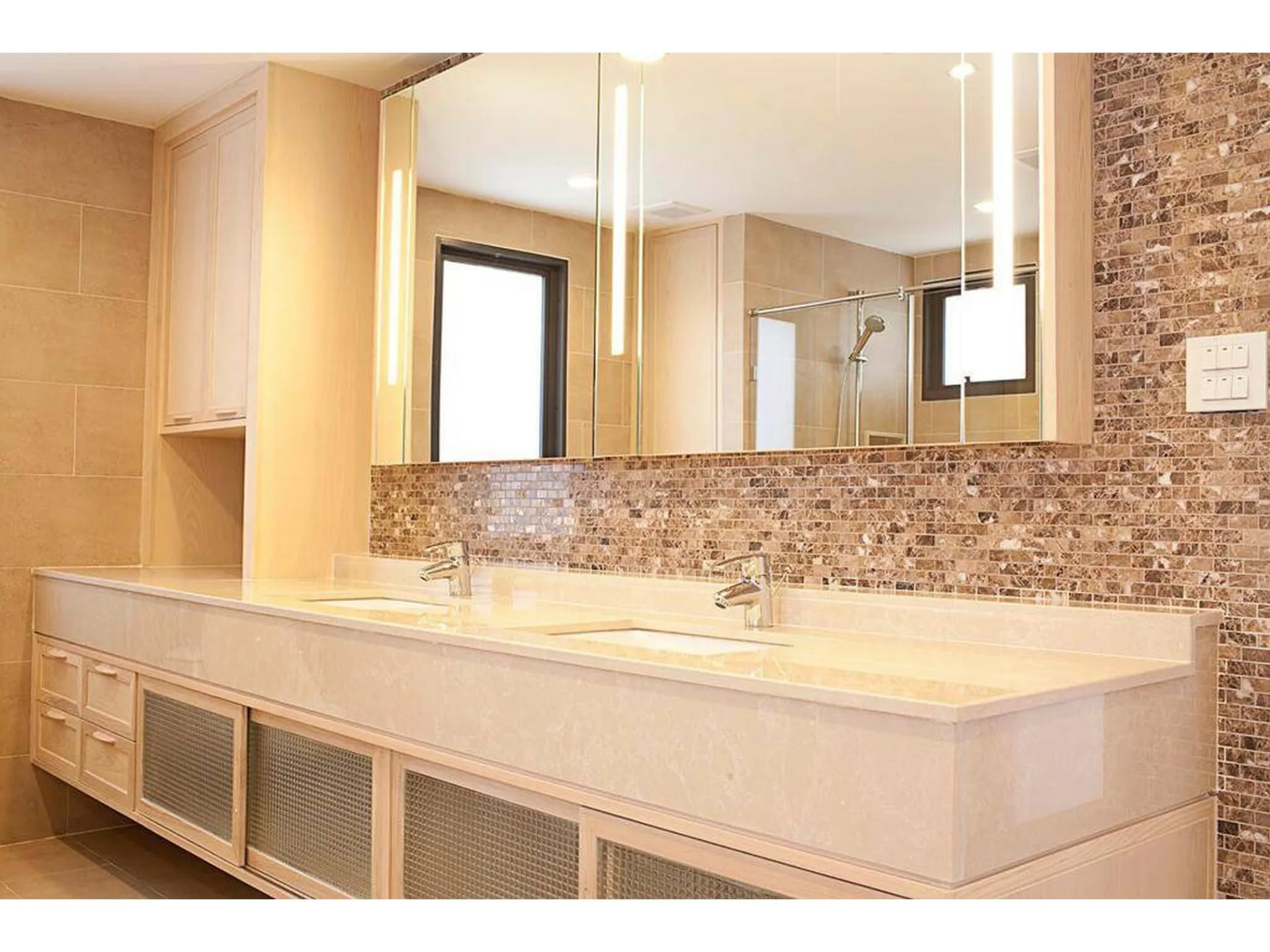 Property photos for Casa Langsuan