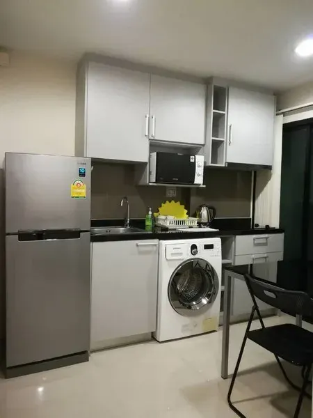 Property photos for Zenith Place Sukhumvit 42