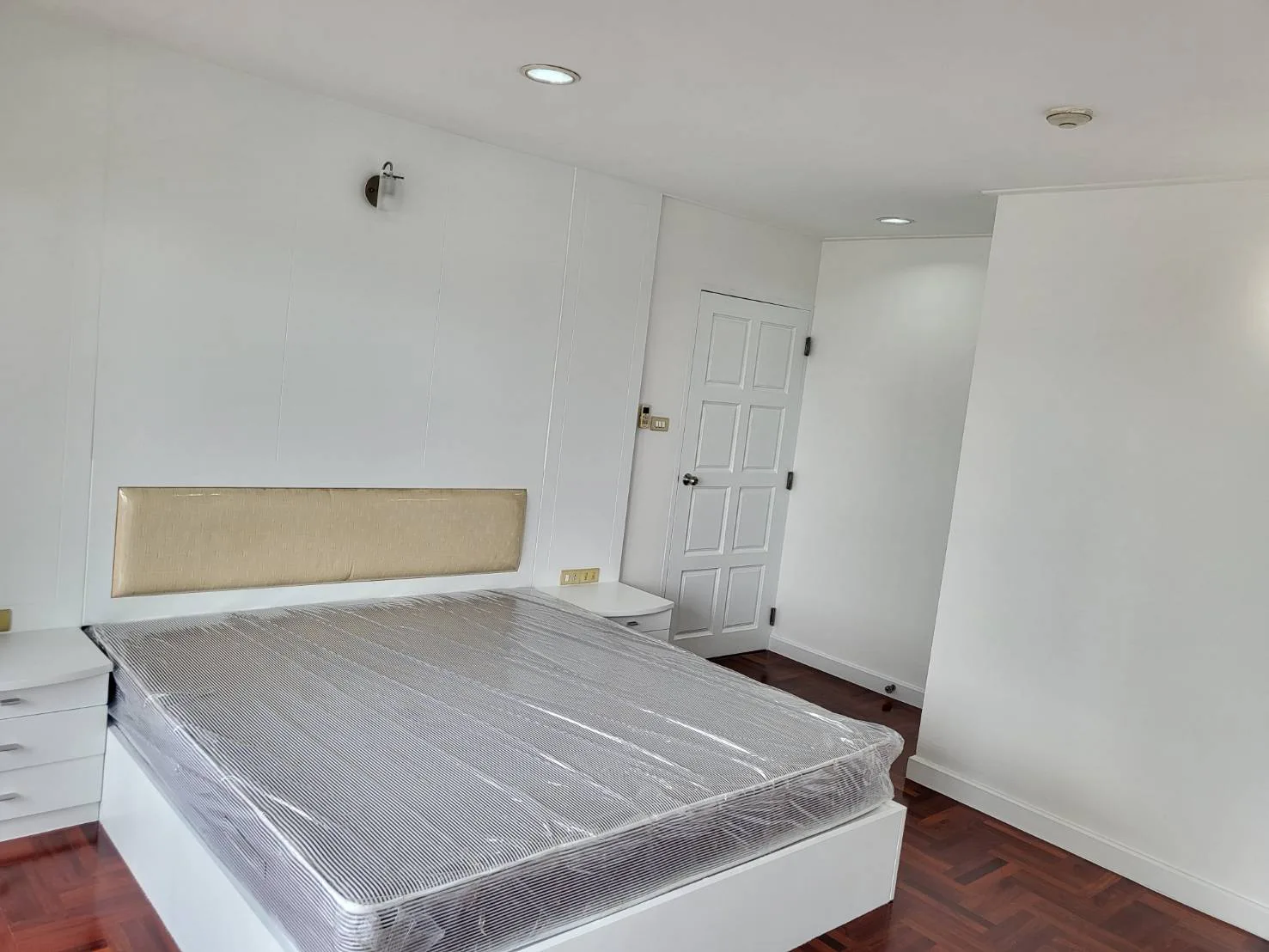 Property photos for Richmond Palace