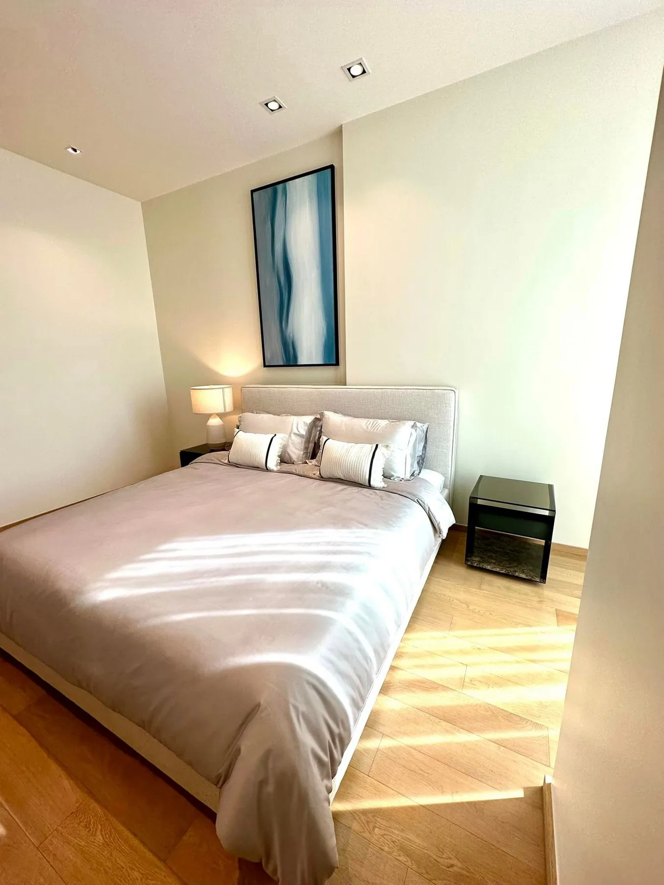 Property photos for 28 Chidlom