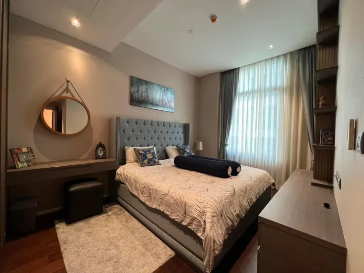Property photos for The Diplomat 39