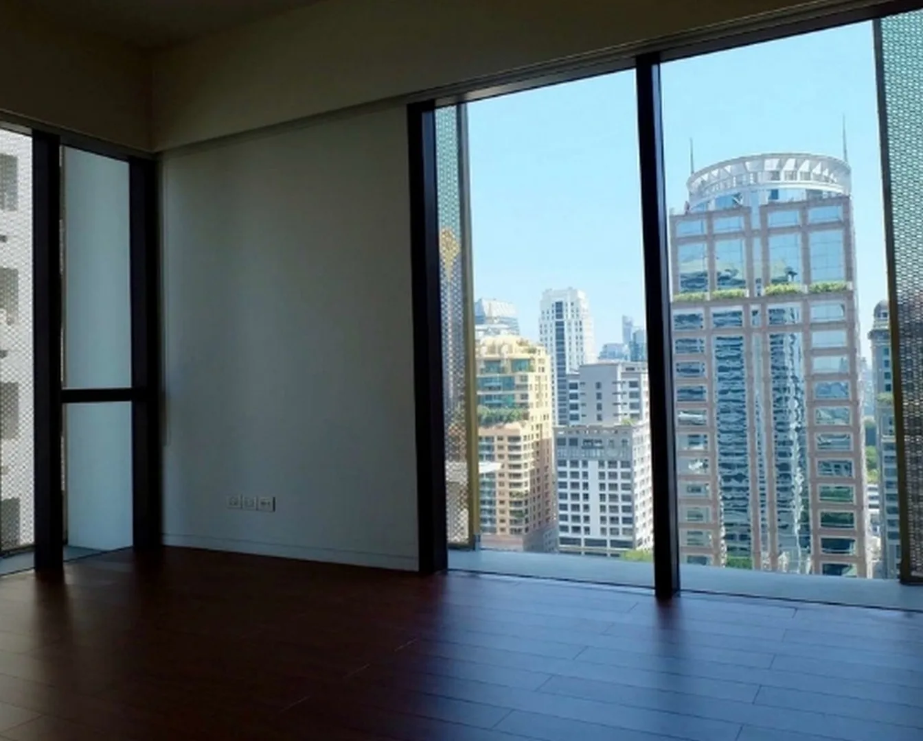 Property photos for Hansar Rajdamri
