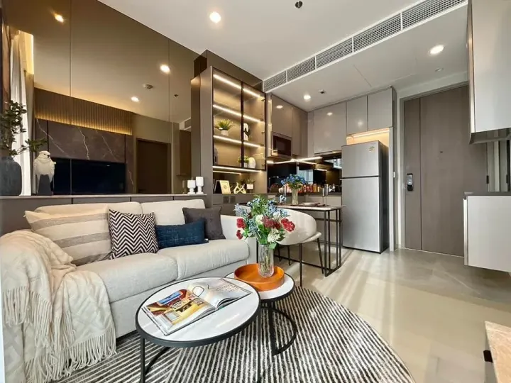 Property photos for The Extro Phayathai-rangnam