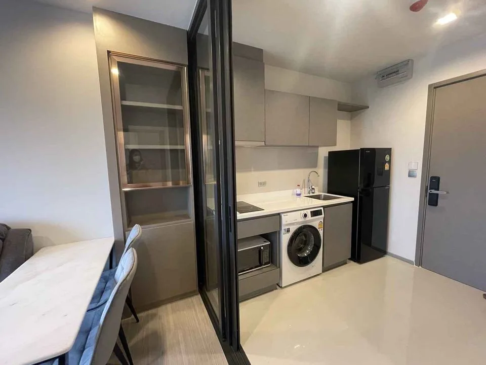 Property photos for Life Asoke Hype