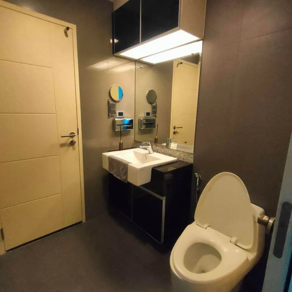 Property photos for The Crest Sukhumvit 34