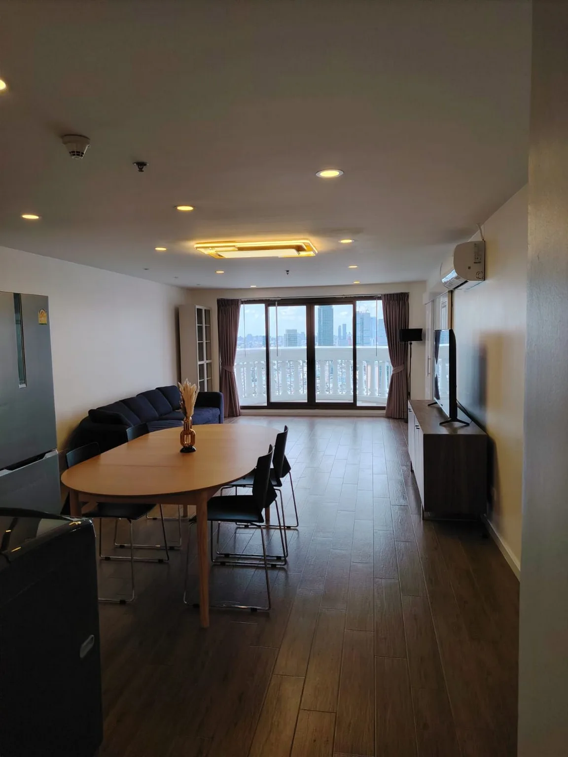 Property photos for State Tower