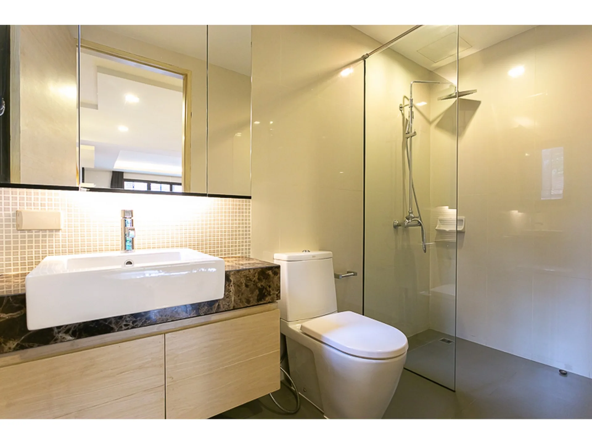 Property photos for L8 Residence