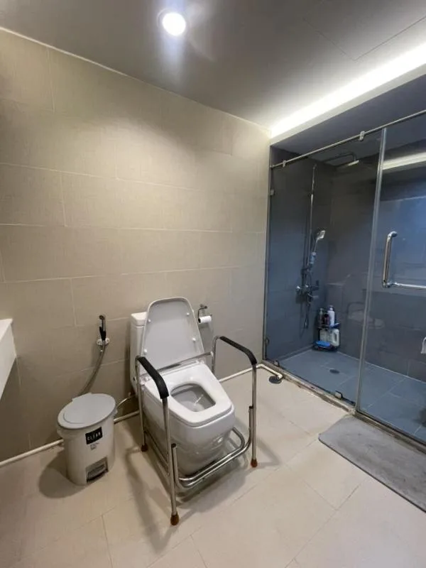 Property photos for State Tower
