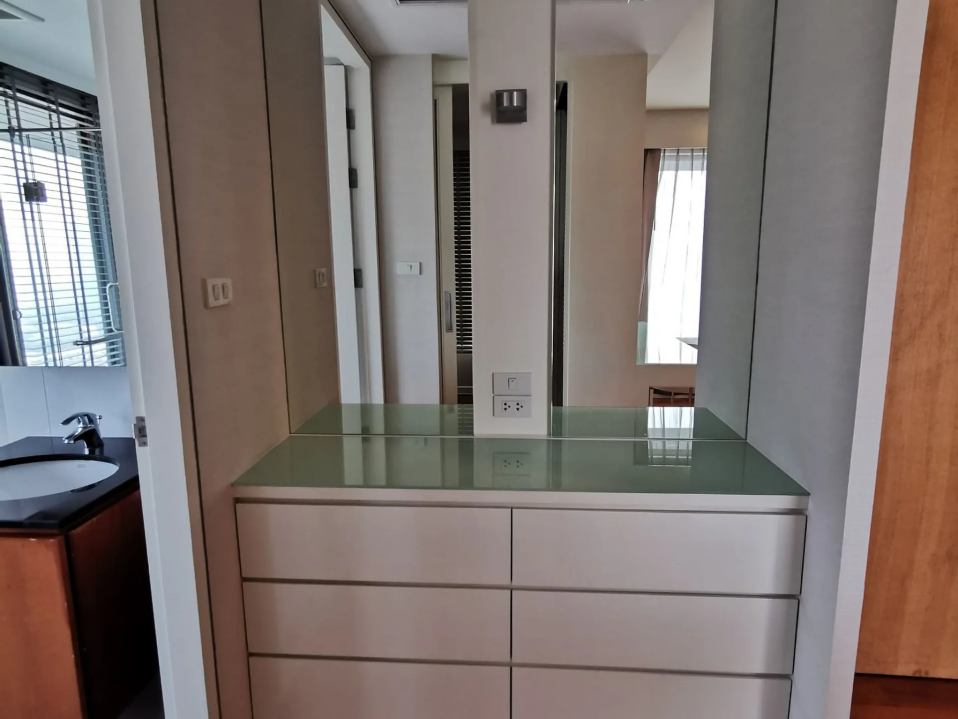 Property photos for Amanta Lumpini