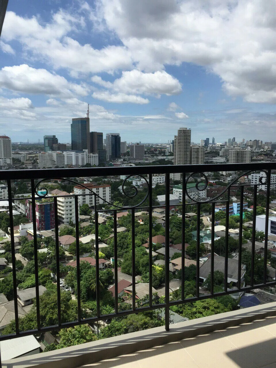 Property photos for The Crest Sukhumvit 34