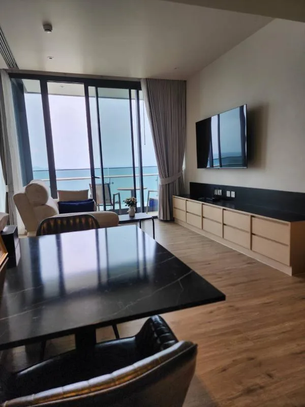 Property photos for Arom Wongamat