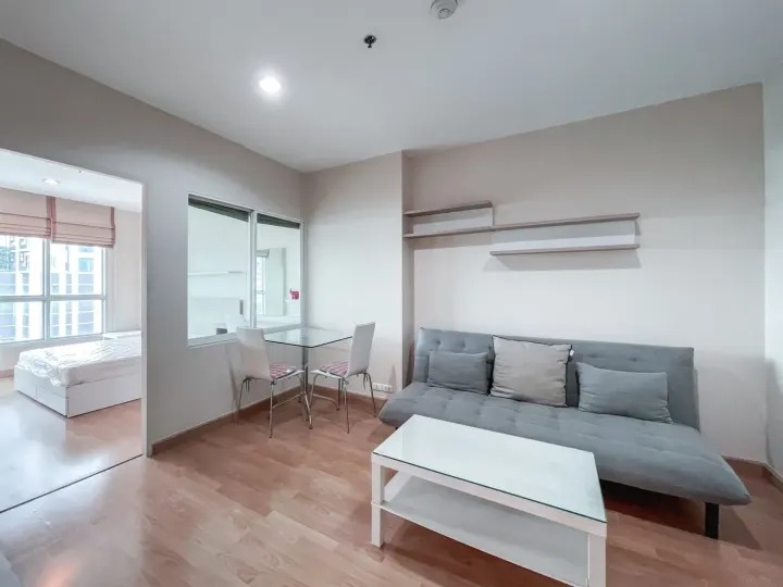 Property photos for Life @ Phahon - Ari