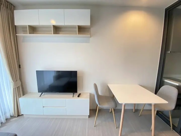 Property photos for Life Asoke Hype
