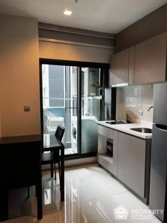 Property photos for LIFE Asoke - Rama 9