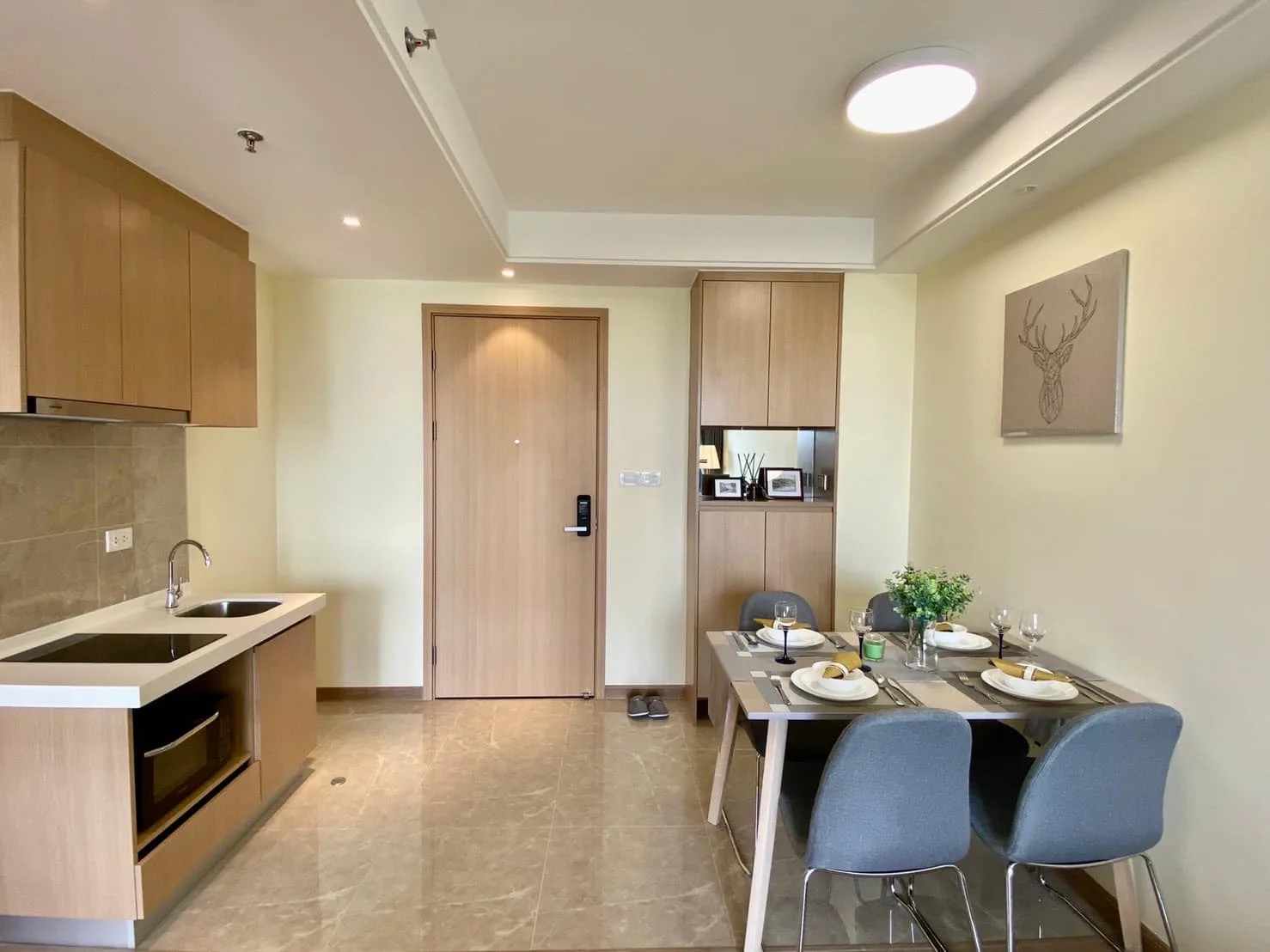 Property photos for Regal Condo Sathorn-naradhiwas