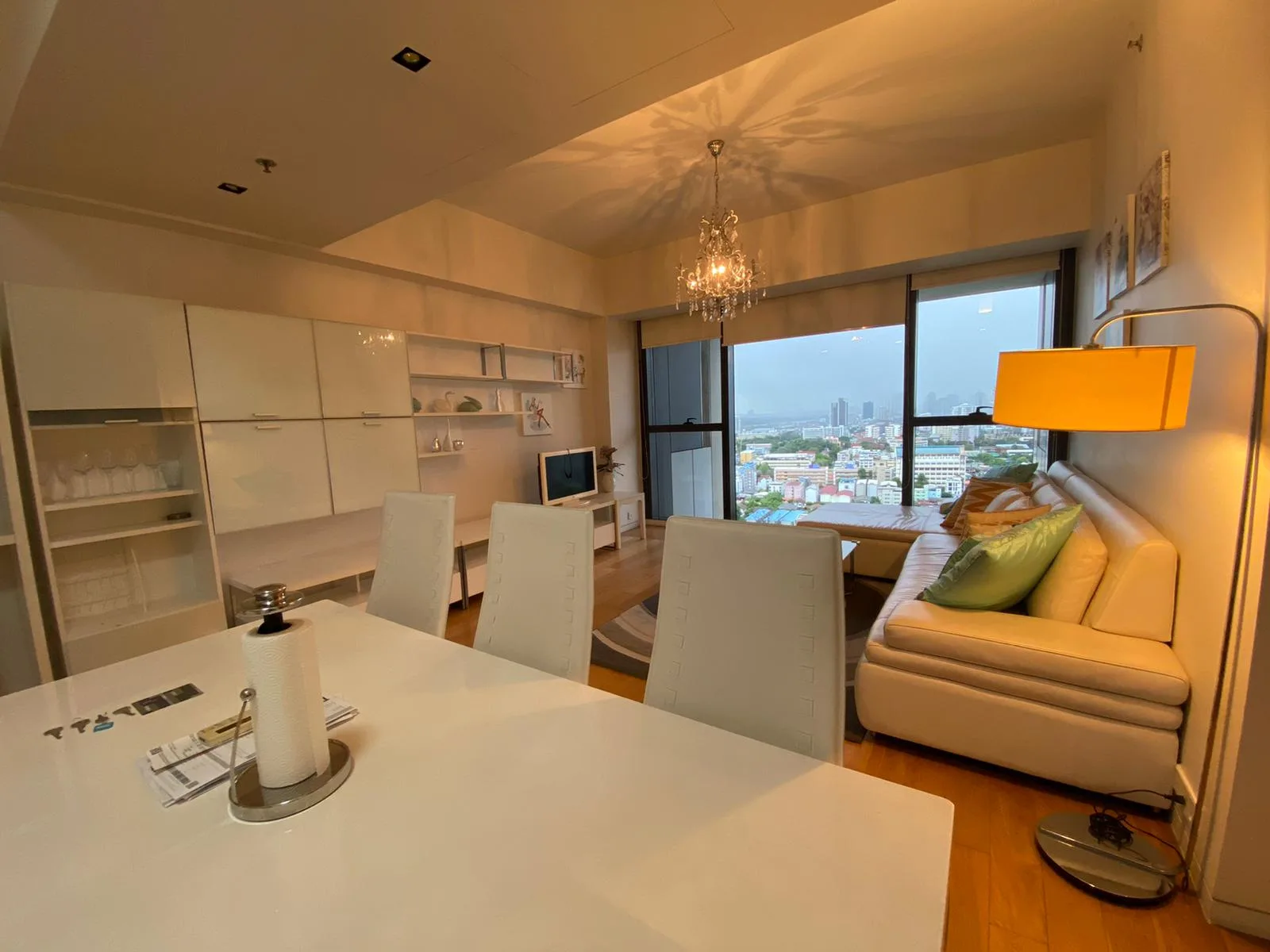 Property photos for The Met
