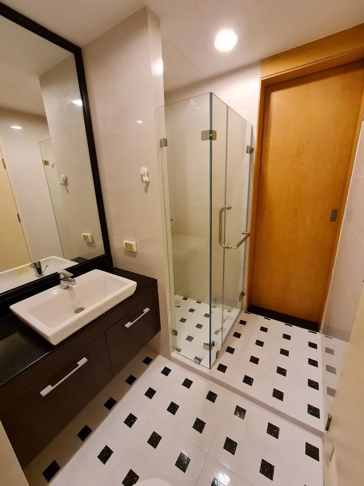 Property photos for THE LINE Phahonyothin Park