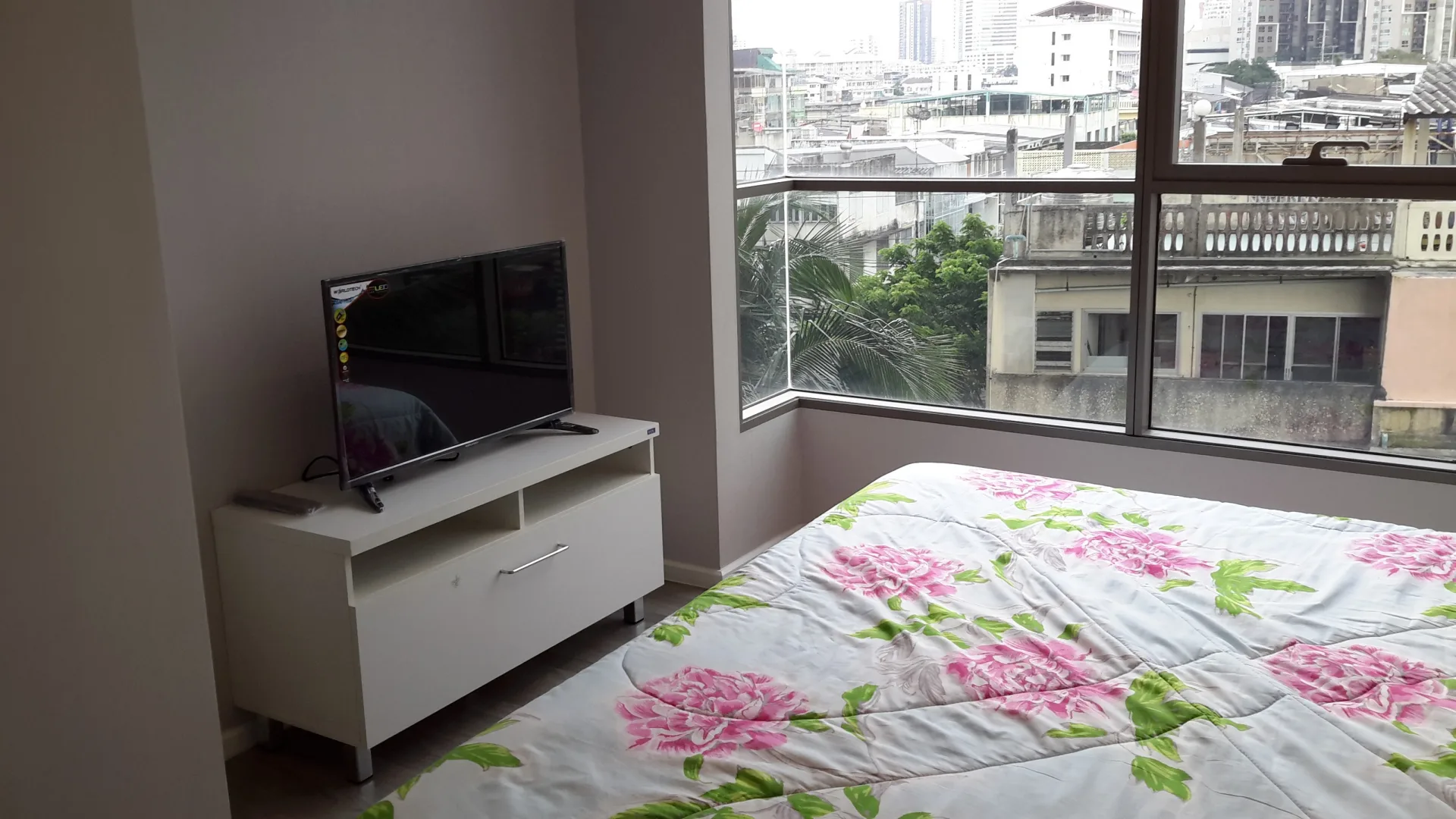 Property photos for The Room Sathorn - St.Louis
