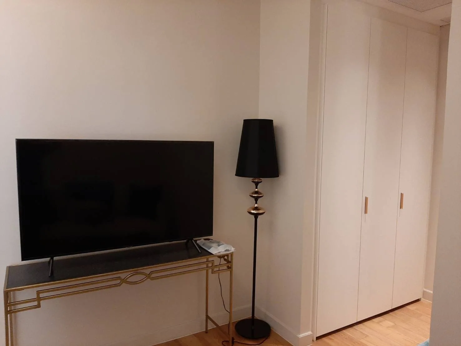 Property photos for Sindhorn Residence