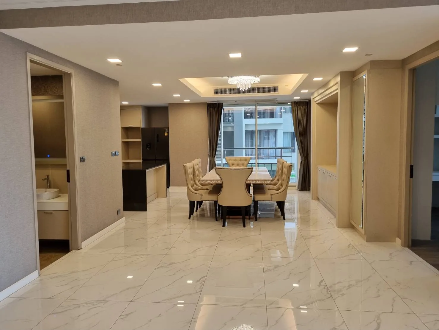 Property photos for Ideal 24