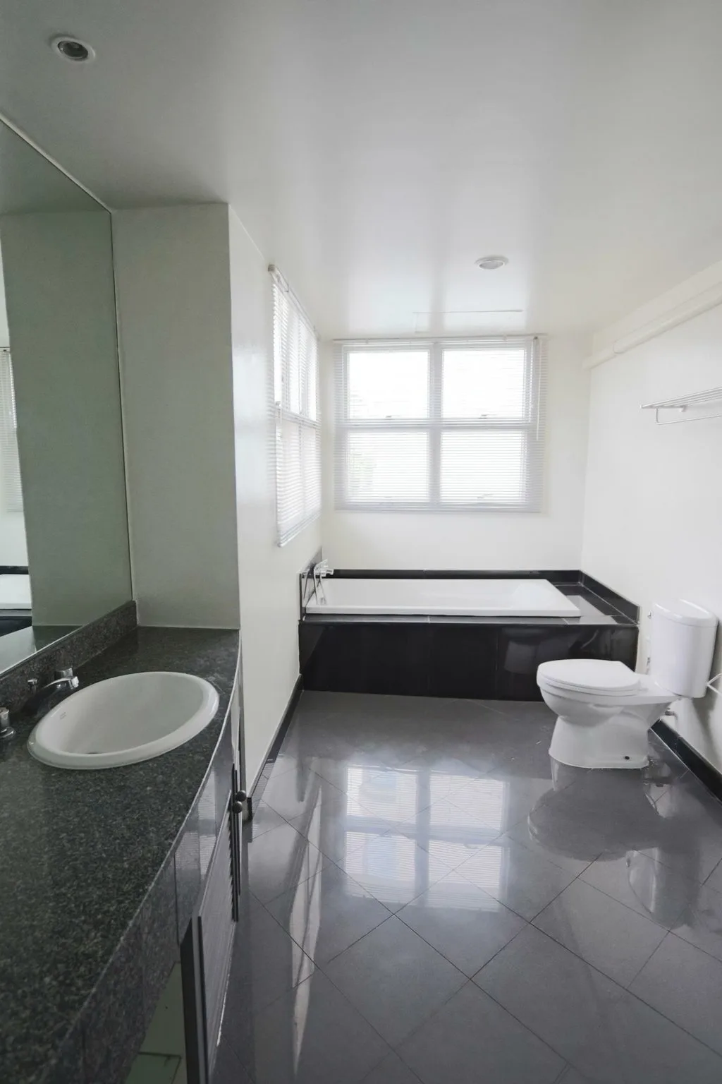 Property photos for Ariel Apartments