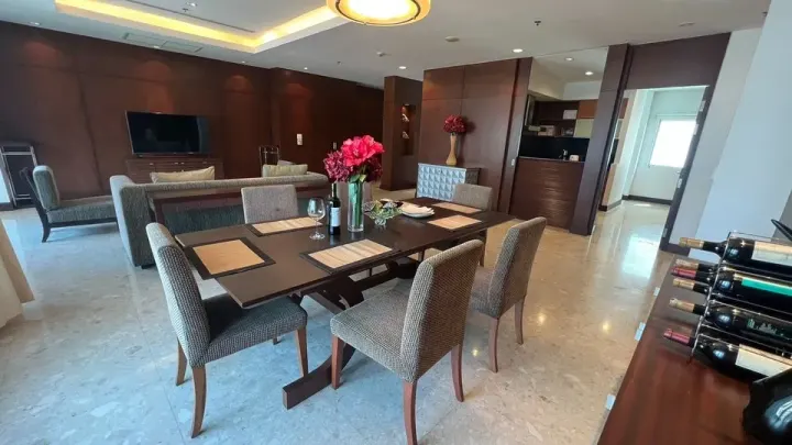 Property photos for Royal Residence Park