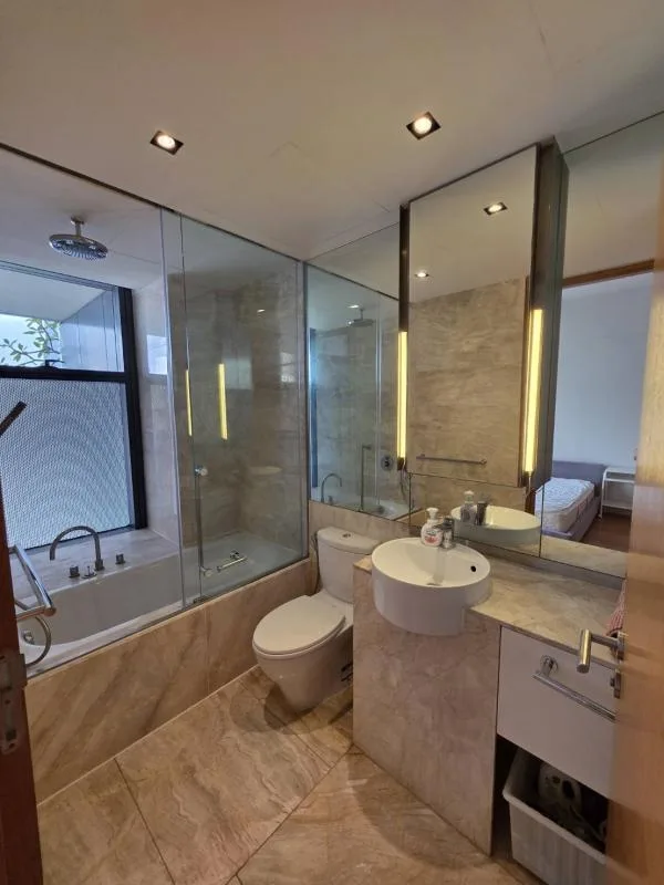 Property photos for The Met