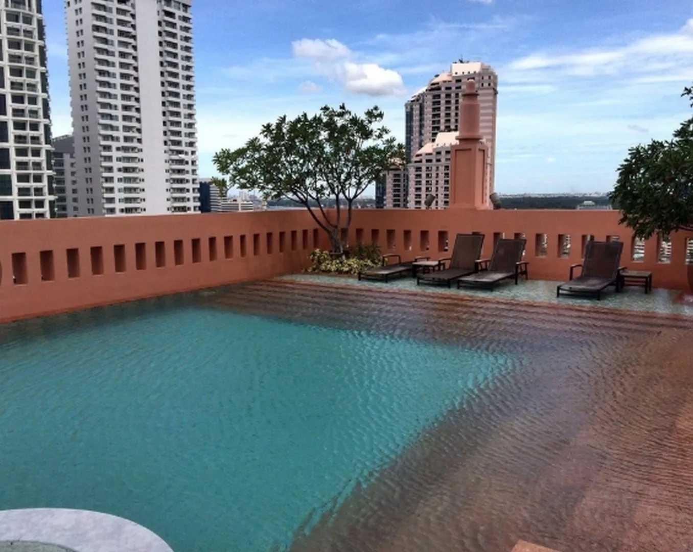Property photos for Aguston Sukhumvit 22