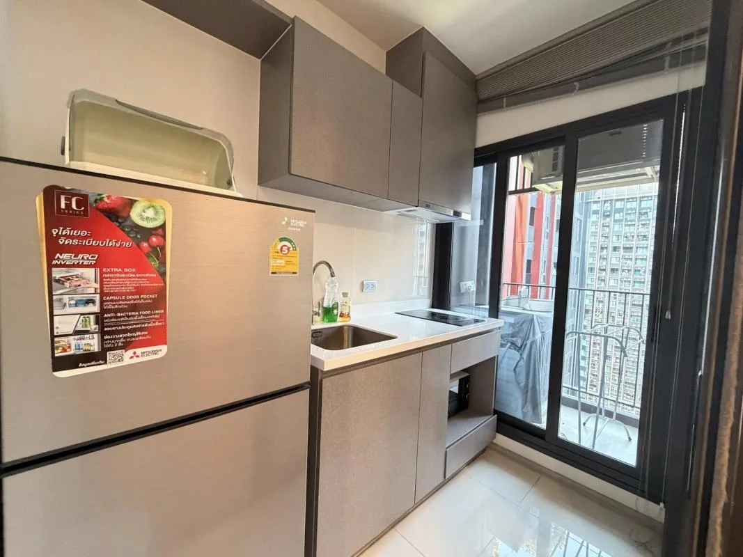 Property photos for Life Asoke Hype