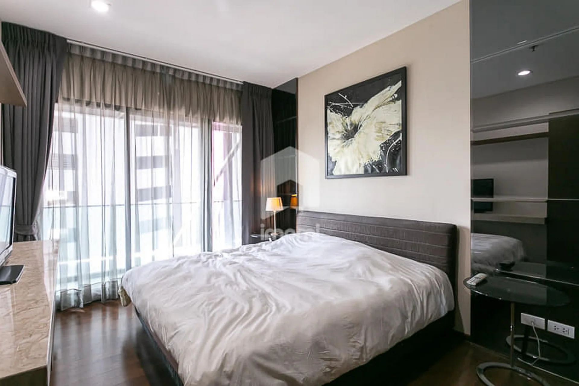 Property photos for Noble Remix