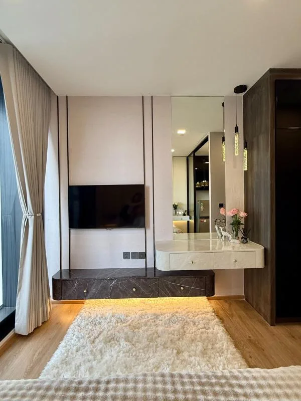 Property photos for Noble Around Ari