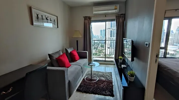 Property photos for The Crest Sukhumvit 34