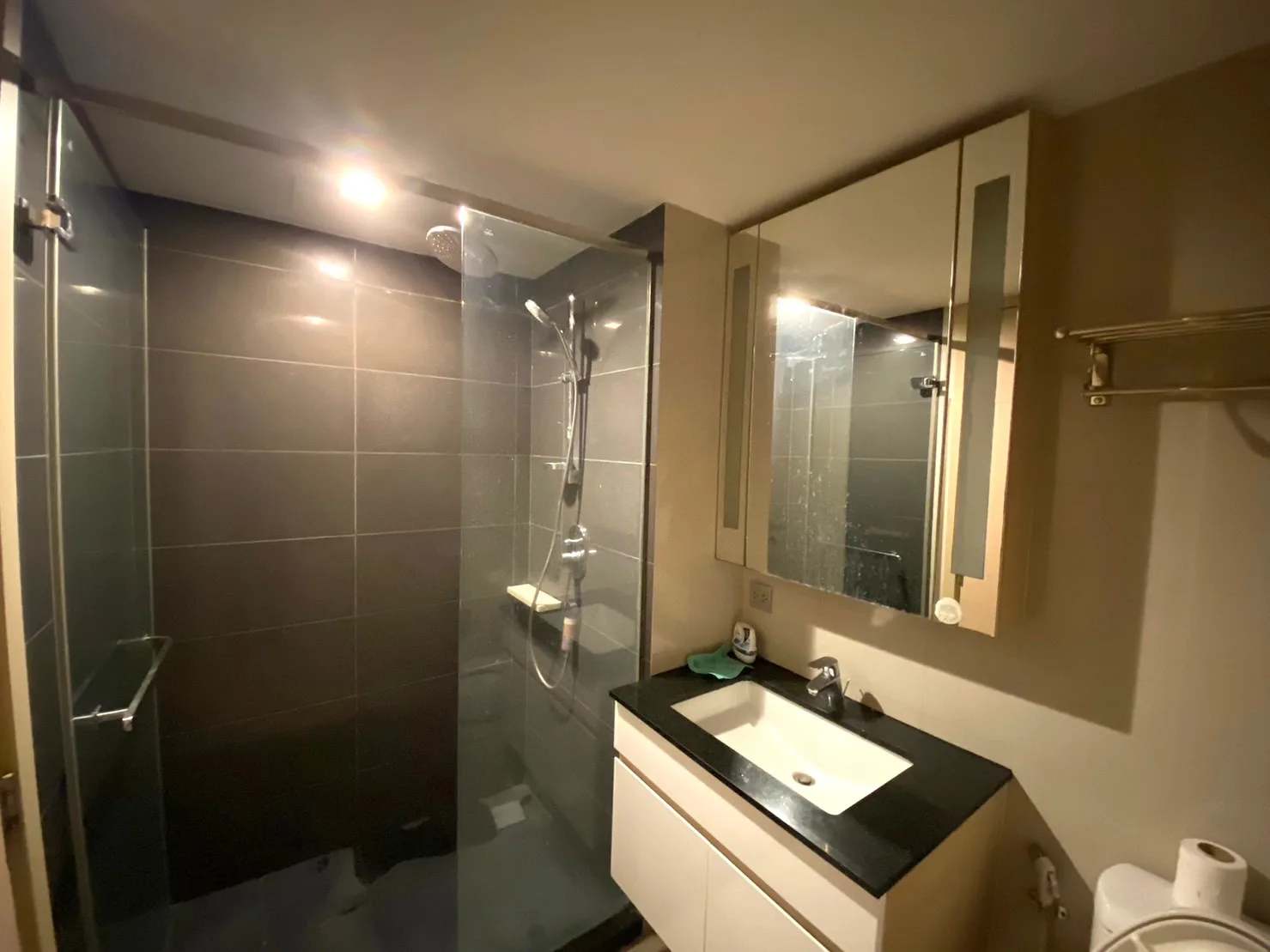 Property photos for Via Botani