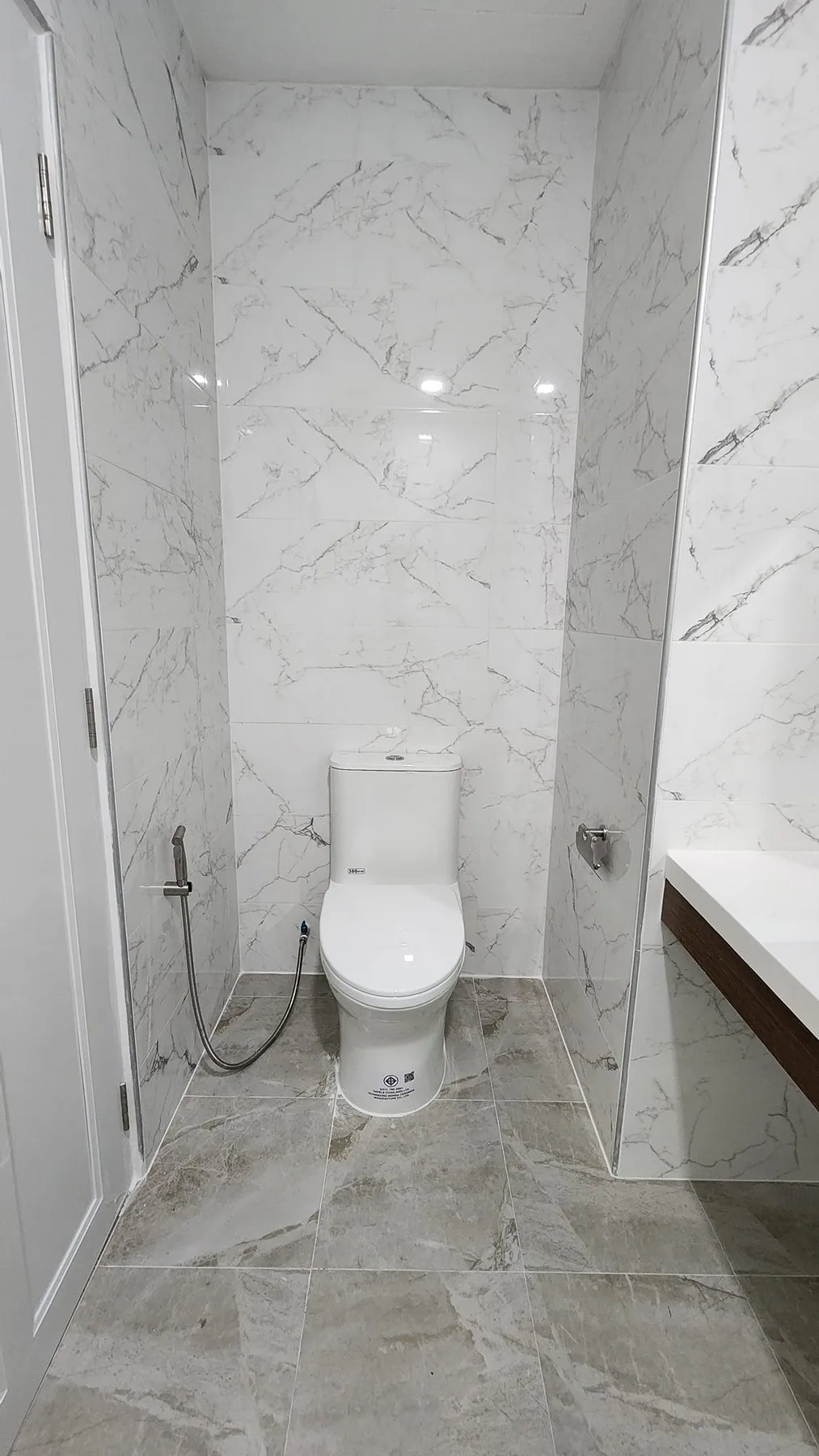 Property photos for Noble Refine