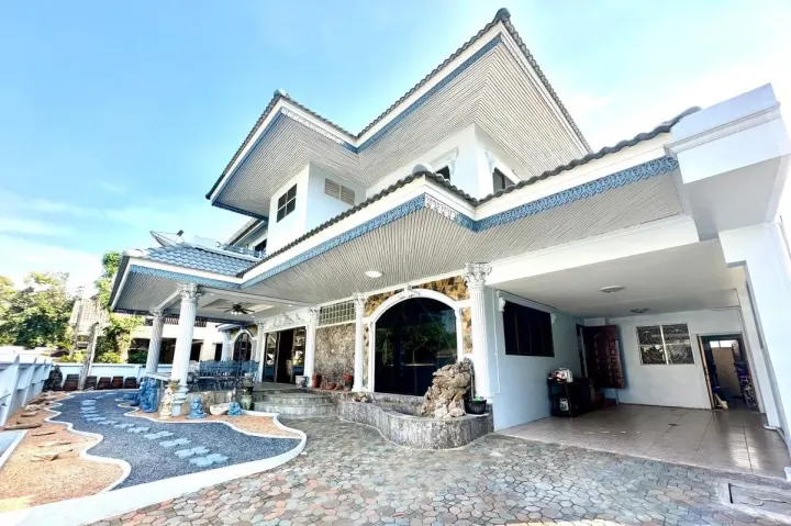 Property photos for Single House 4/109