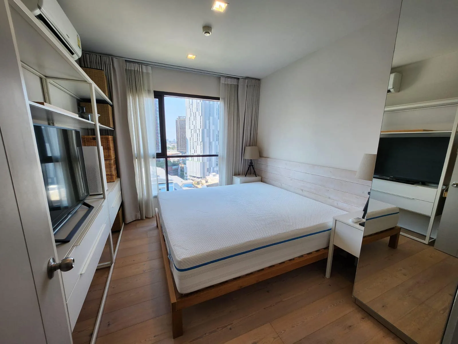 Property photos for Life Sukhumvit 48