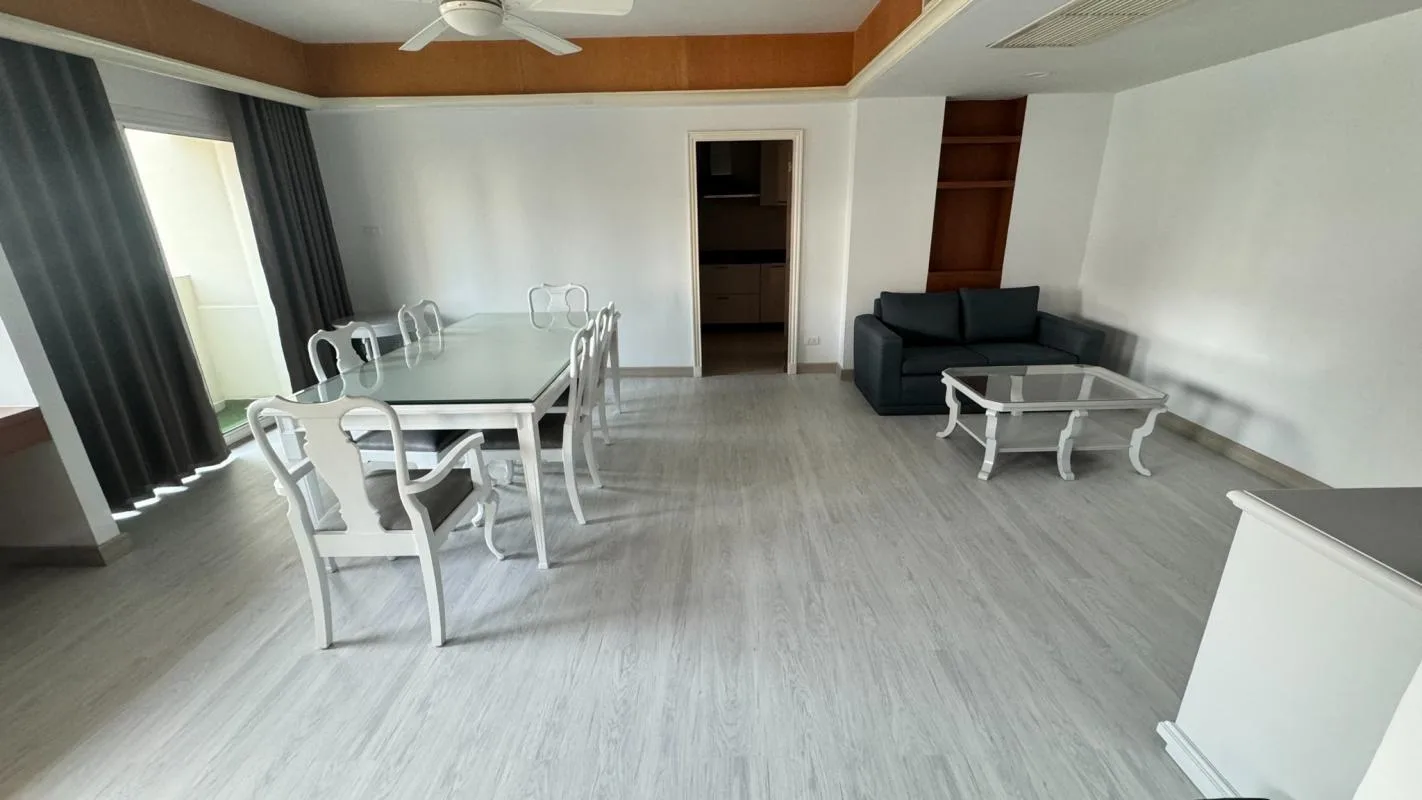 Property photos for Chaidee Mansion