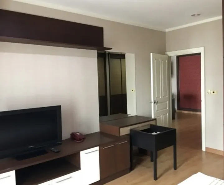 Property photos for Silom Grand Terrace