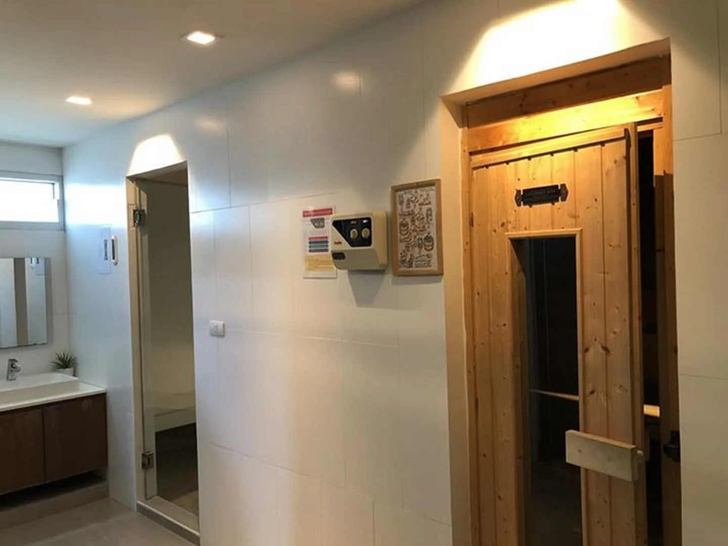 Property photos for U Delight @ Huamak Station