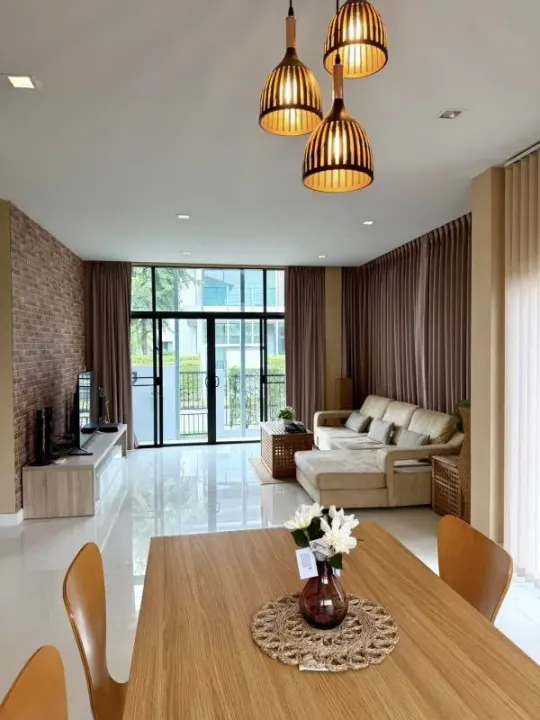 Property photos for Setthasiri Krungthep Kreetha 1