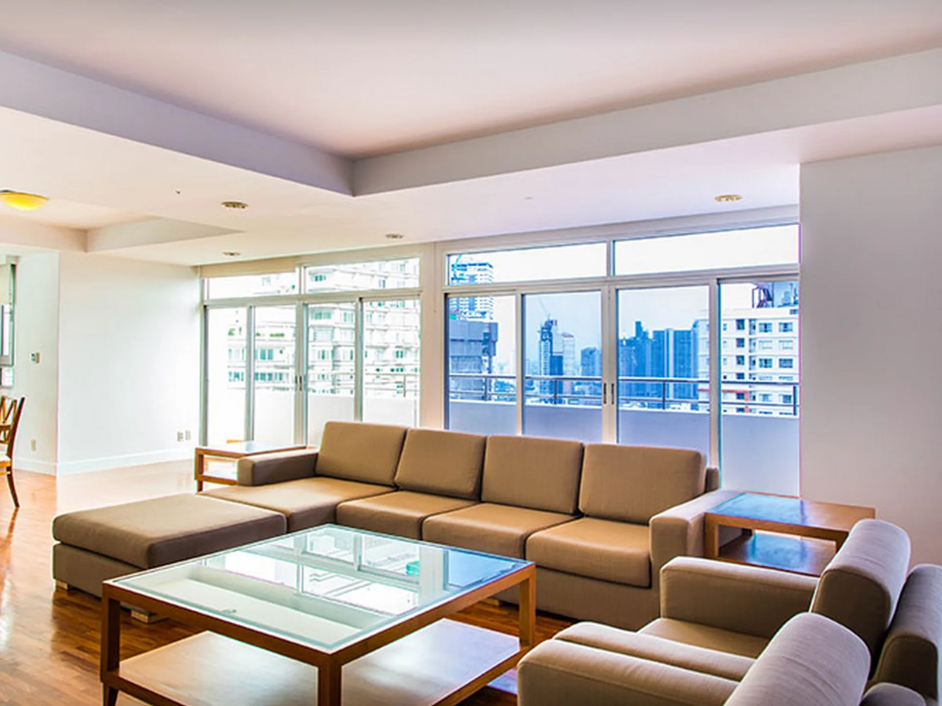 Property photos for Krungthep Thani Tower