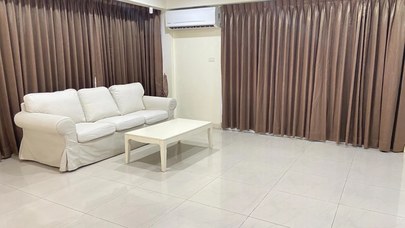 Property photos for Single House Suk. 63