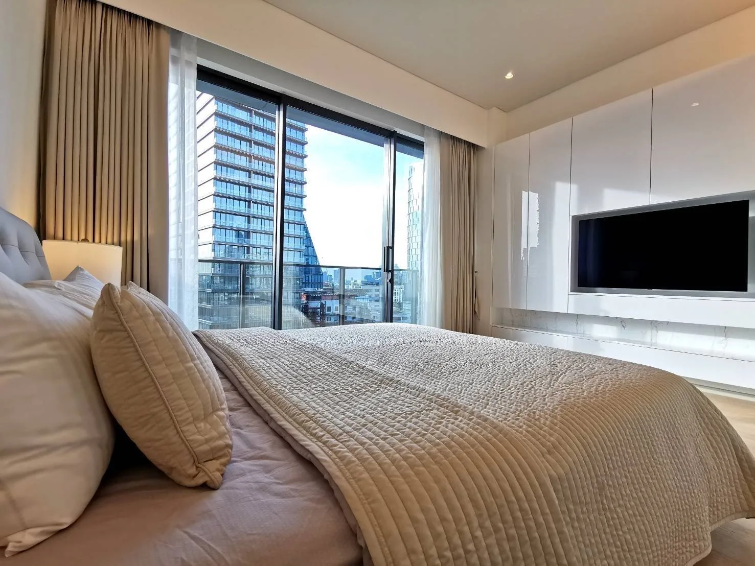 Property photos for Tela Thonglor