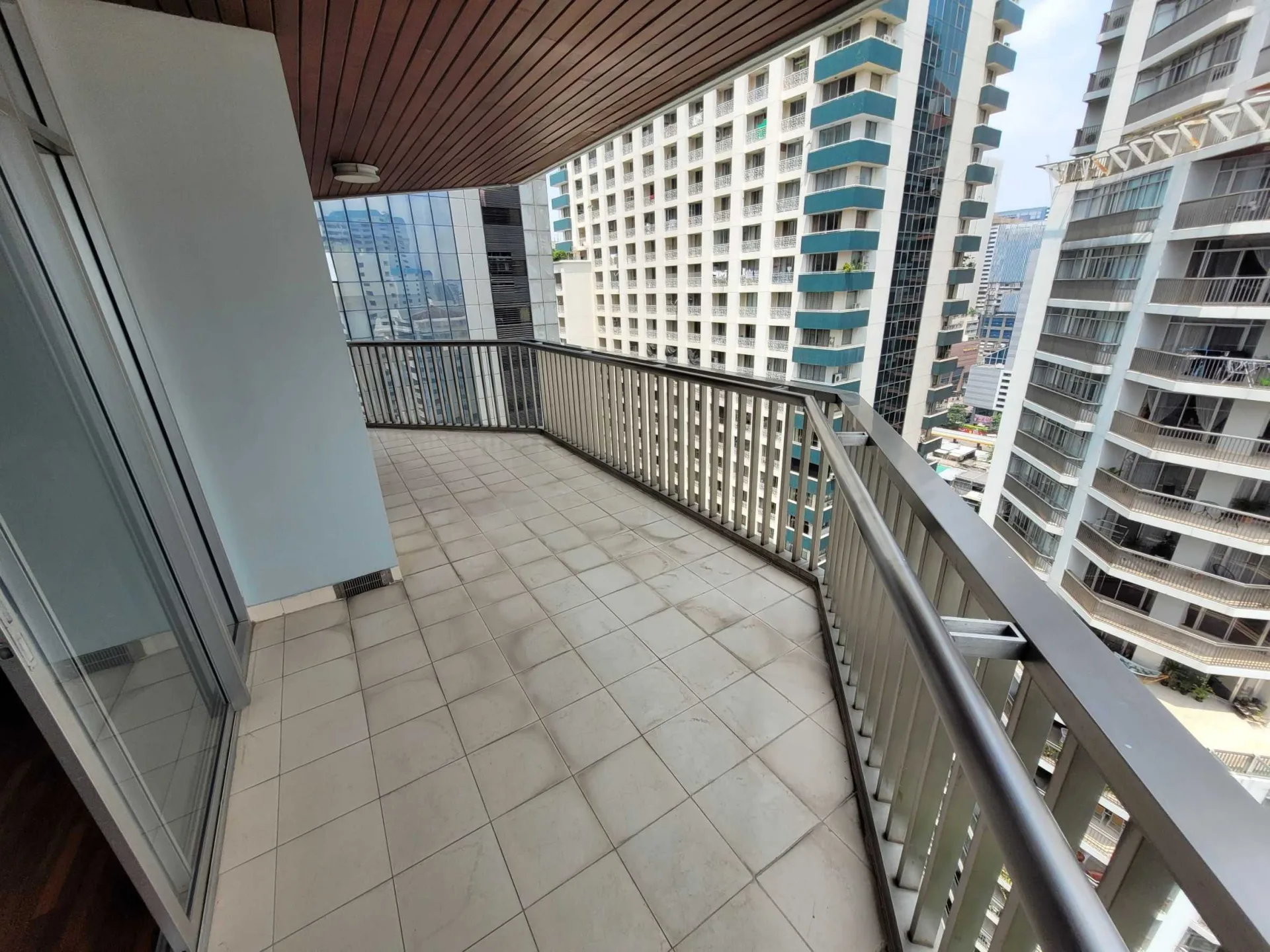 Property photos for Prasanmitr Thani Tower