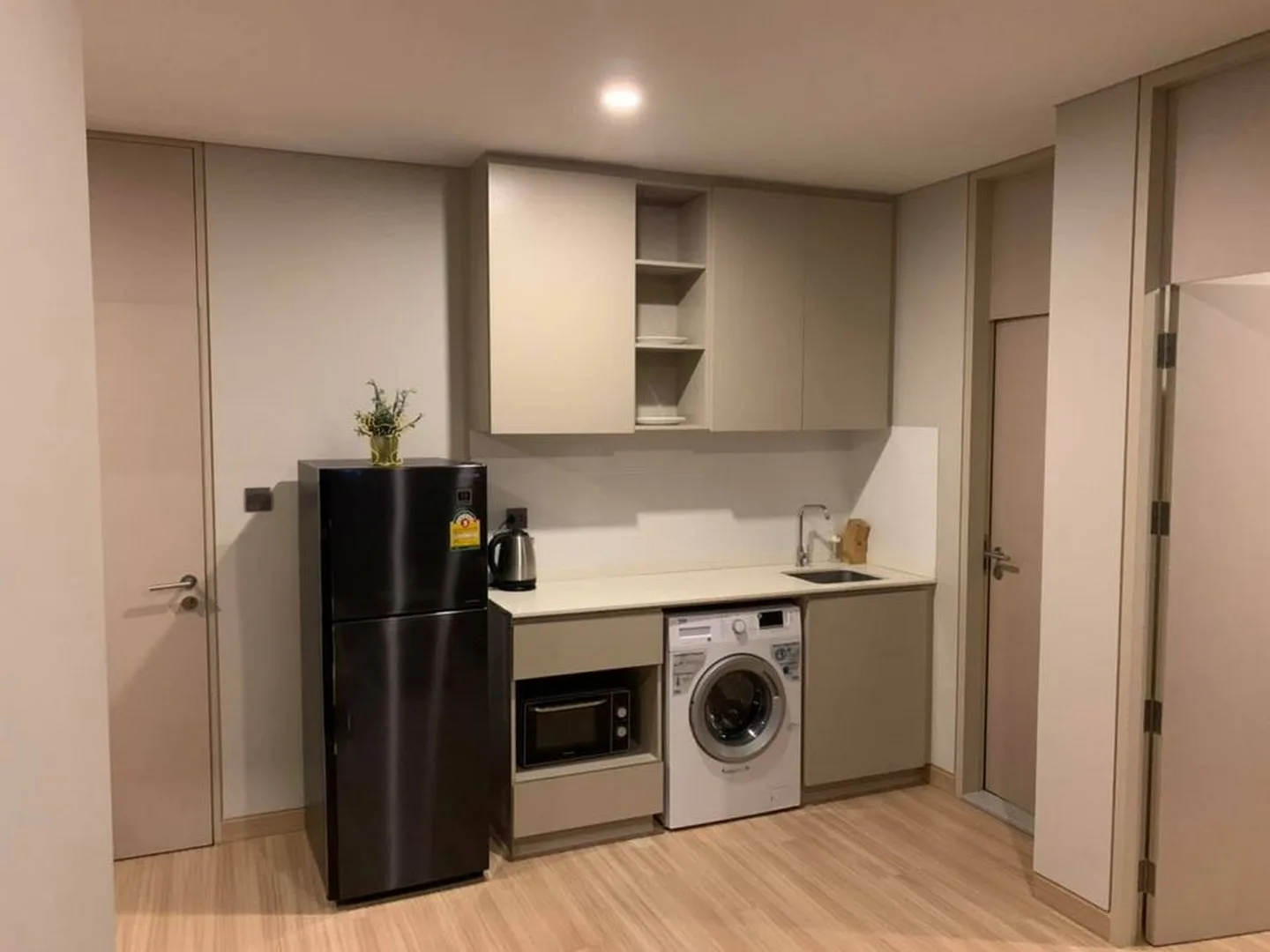 Property photos for Lumpini Suite Phetchaburi - Makkasan