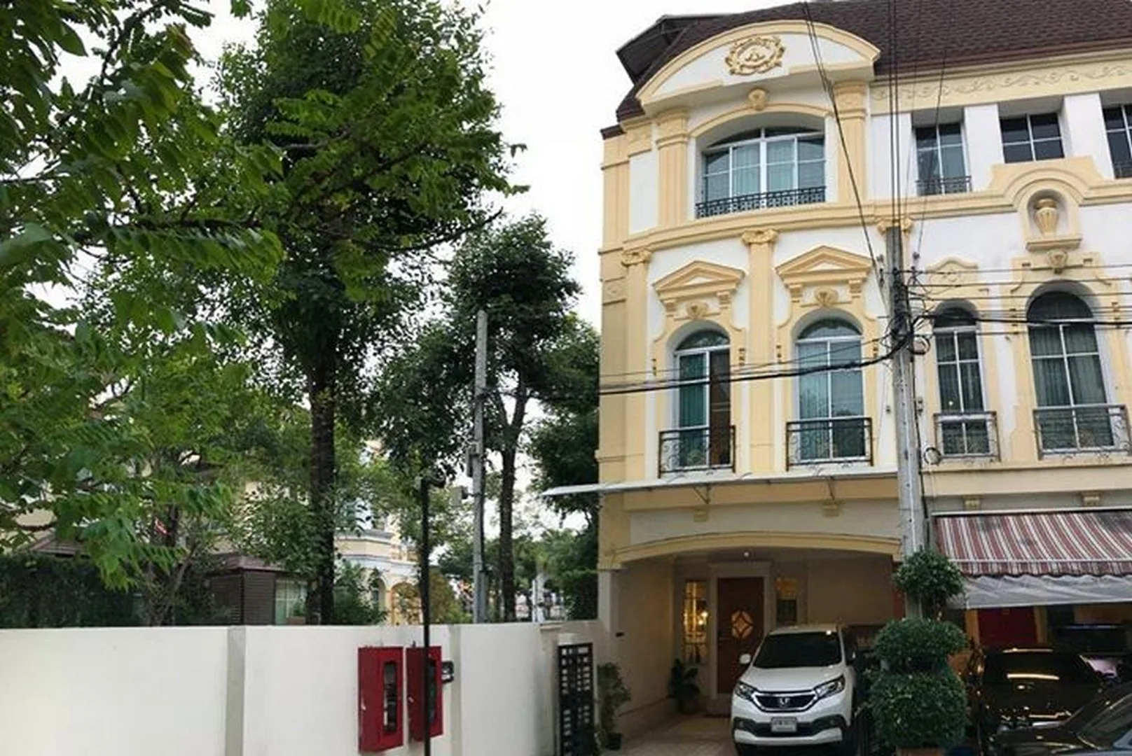 Property photos for Baan Klang Krung Grande Vienna Rama 3