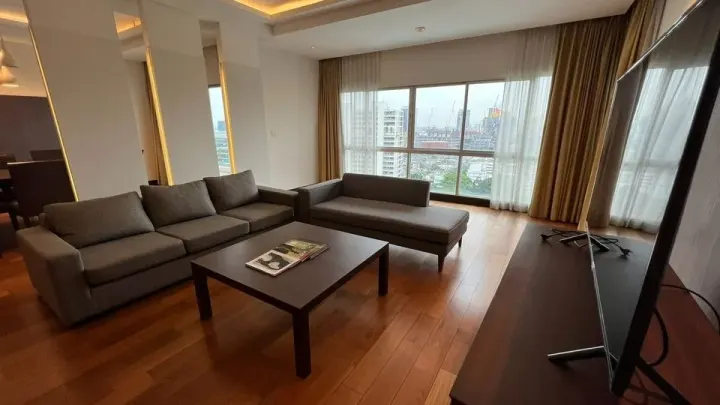 Property photos for Royal Residence Park